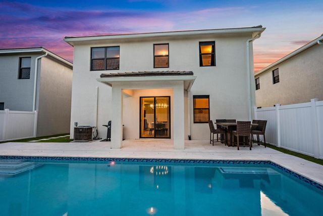 18452 Glenstone Street, Jupiter, FL 33458