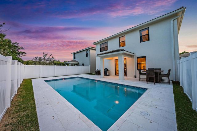 18452 Glenstone Street, Jupiter, FL 33458