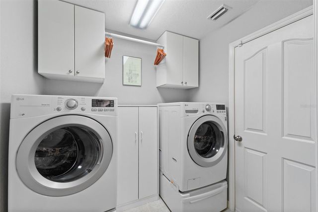 1877 ZUYDER TERRACE, North Port, FL 34286