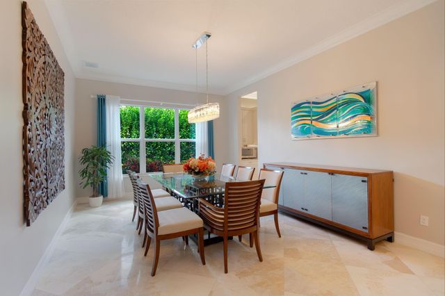 7708 Maywood Crest Dr, Palm Beach Gardens, FL 33412