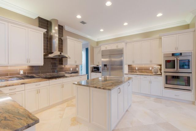 7708 Maywood Crest Dr, Palm Beach Gardens, FL 33412