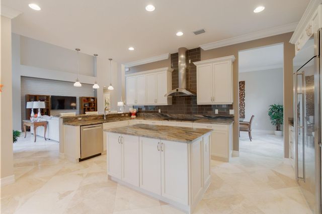 7708 Maywood Crest Dr, Palm Beach Gardens, FL 33412