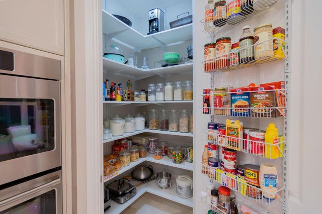 7708 Maywood Crest Dr, Palm Beach Gardens, FL 33412