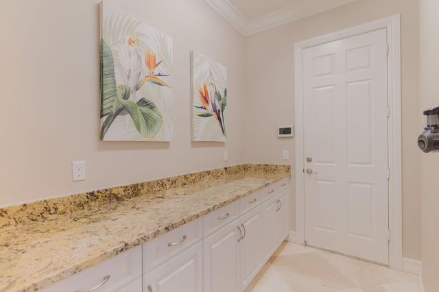 7708 Maywood Crest Dr, Palm Beach Gardens, FL 33412