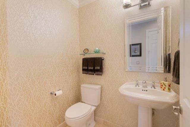 7708 Maywood Crest Dr, Palm Beach Gardens, FL 33412