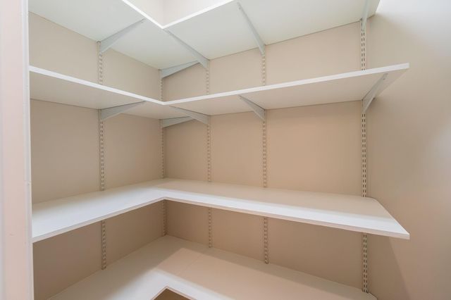 7708 Maywood Crest Dr, Palm Beach Gardens, FL 33412