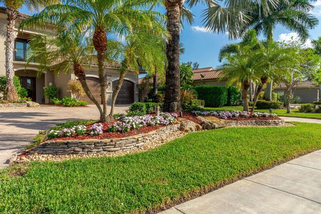 7708 Maywood Crest Dr, Palm Beach Gardens, FL 33412