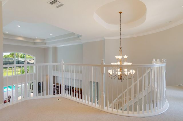 7708 Maywood Crest Dr, Palm Beach Gardens, FL 33412