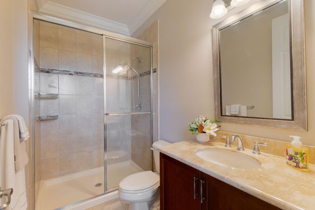 7708 Maywood Crest Dr, Palm Beach Gardens, FL 33412