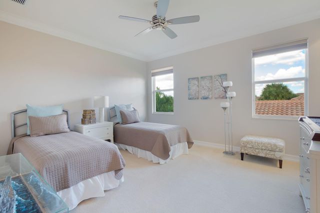 7708 Maywood Crest Dr, Palm Beach Gardens, FL 33412