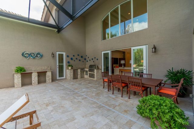 7708 Maywood Crest Dr, Palm Beach Gardens, FL 33412