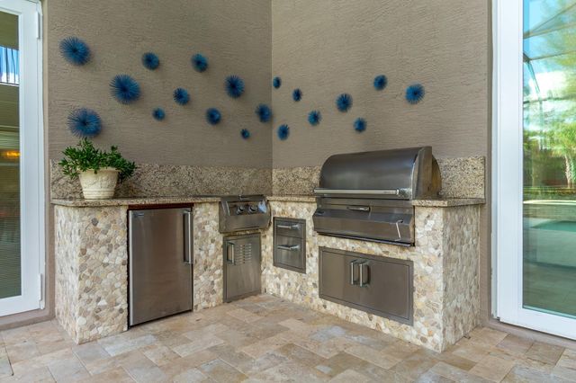 7708 Maywood Crest Dr, Palm Beach Gardens, FL 33412