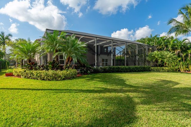 7708 Maywood Crest Dr, Palm Beach Gardens, FL 33412