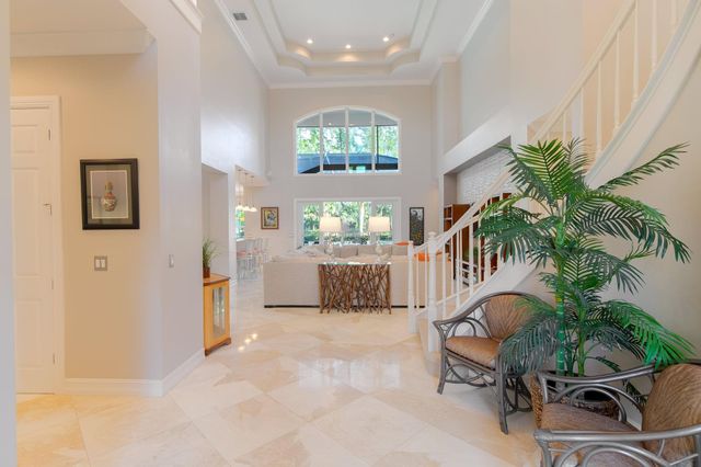 7708 Maywood Crest Dr, Palm Beach Gardens, FL 33412