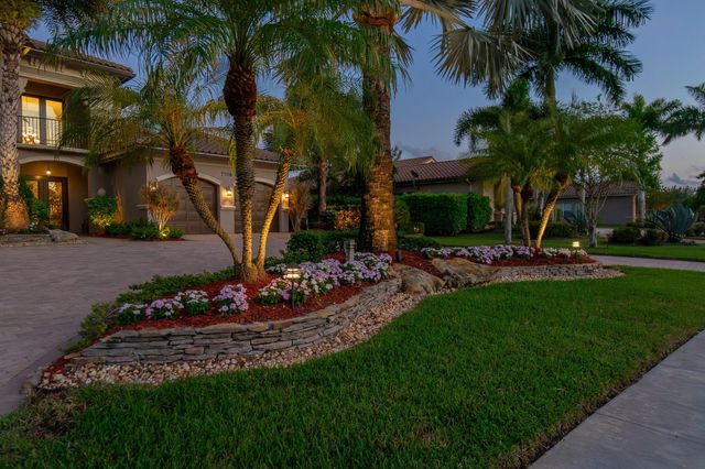 7708 Maywood Crest Dr, Palm Beach Gardens, FL 33412