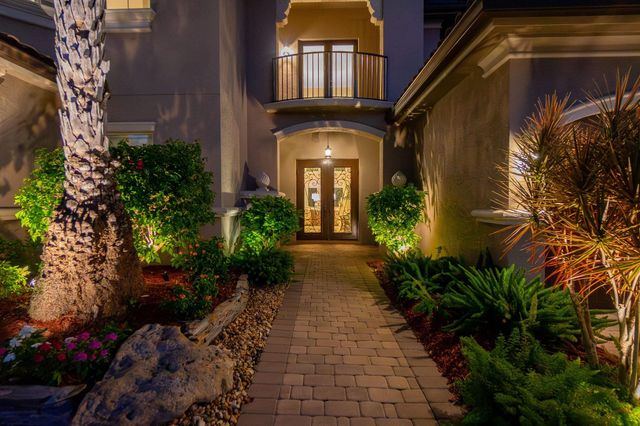 7708 Maywood Crest Dr, Palm Beach Gardens, FL 33412