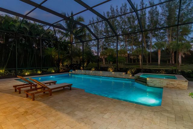 7708 Maywood Crest Dr, Palm Beach Gardens, FL 33412