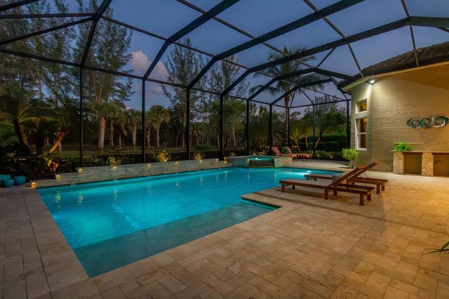 7708 Maywood Crest Dr, Palm Beach Gardens, FL 33412