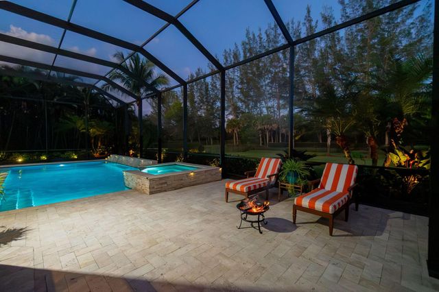 7708 Maywood Crest Dr, Palm Beach Gardens, FL 33412