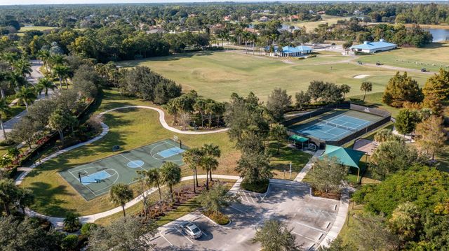 7708 Maywood Crest Dr, Palm Beach Gardens, FL 33412