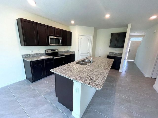 2030 MAPLE RIDGE DRIVE, Zellwood, FL 32798