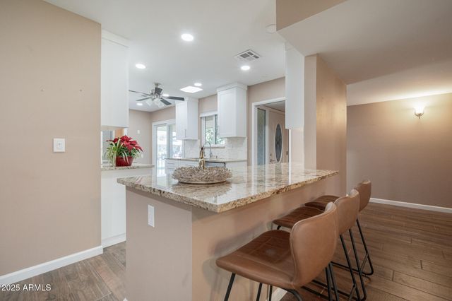 10870 W CLAIR Drive, Sun City, AZ 85351