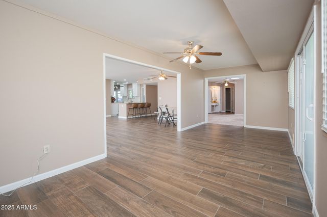 10870 W CLAIR Drive, Sun City, AZ 85351