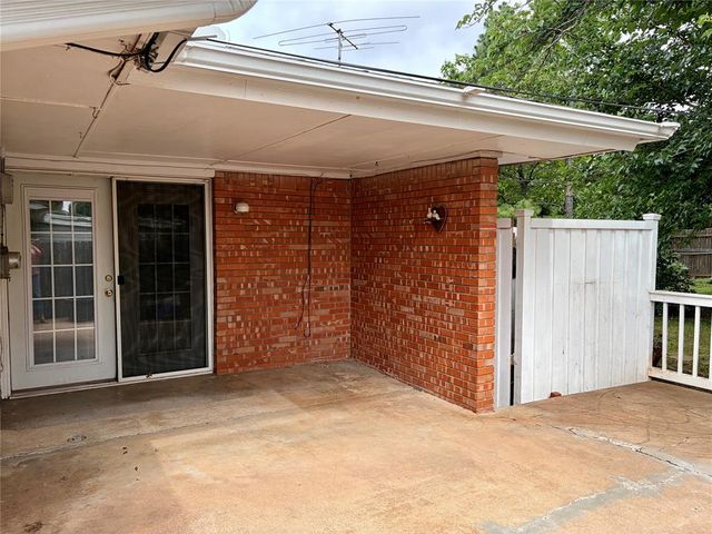 415 W Curtis Drive, Midwest City, OK 73110