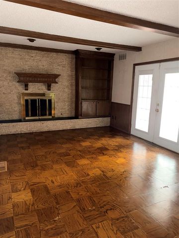 415 W Curtis Drive, Midwest City, OK 73110