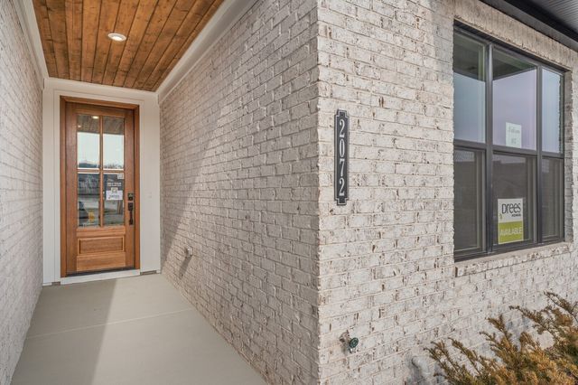 2072 Conductor Ln, Thompsons Station, TN 37179