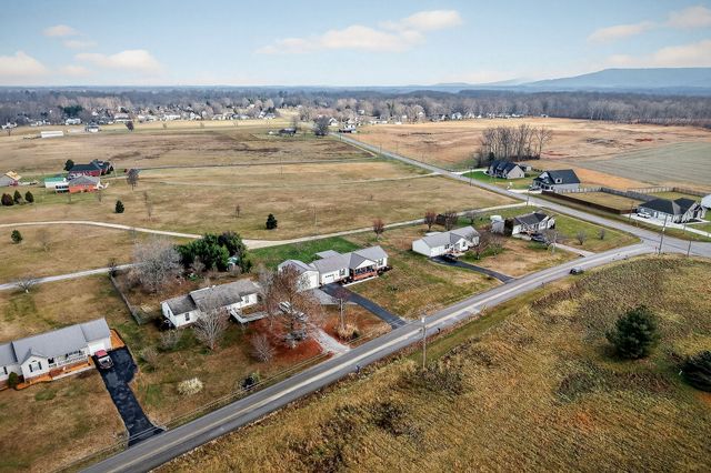 1445 Tom Grissom Rd, Morrison, TN 37357