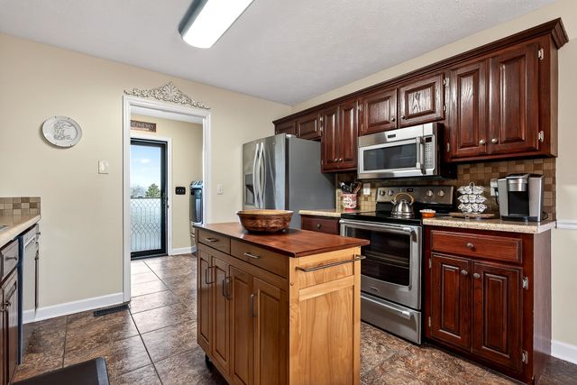 1445 Tom Grissom Rd, Morrison, TN 37357