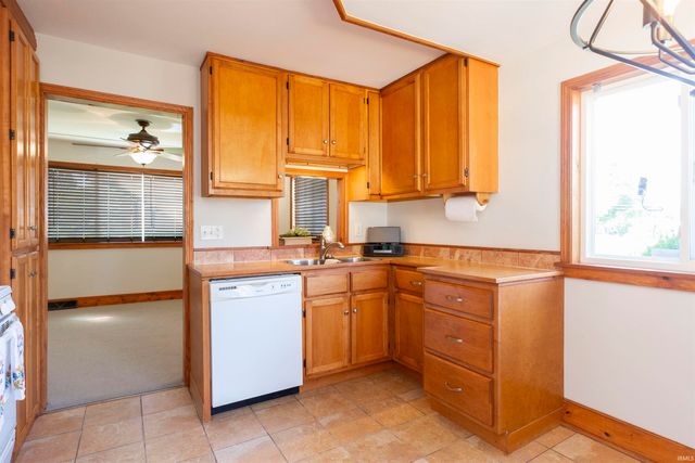 2314 Solomon Avenue, South Bend, IN 46615