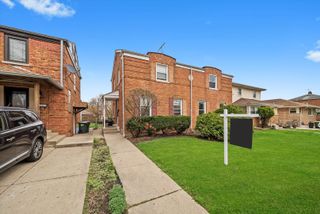 429 Geneva Avenue, Bellwood, IL 60104