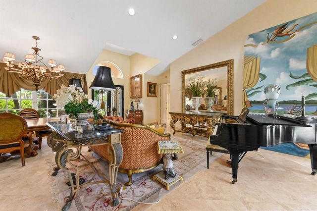 7821 Dorchester Road, Boynton Beach, FL 33472