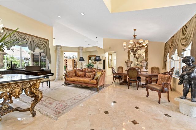 7821 Dorchester Road, Boynton Beach, FL 33472