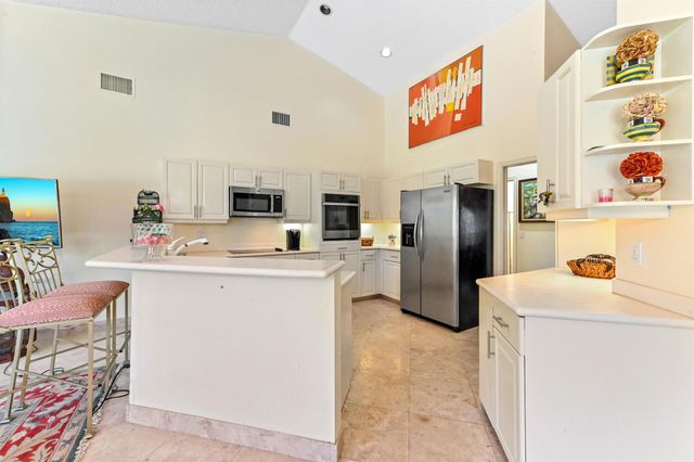 7821 Dorchester Road, Boynton Beach, FL 33472