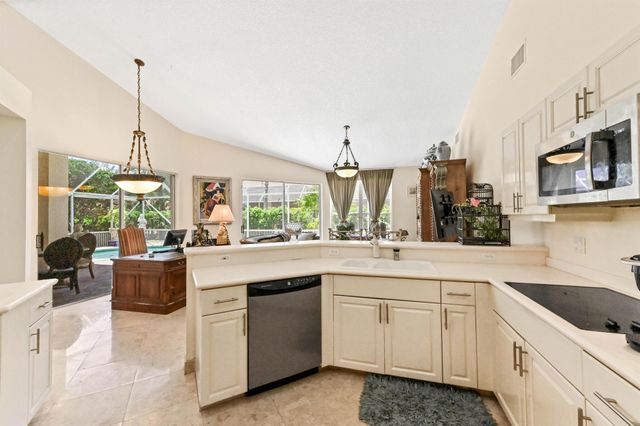 7821 Dorchester Road, Boynton Beach, FL 33472
