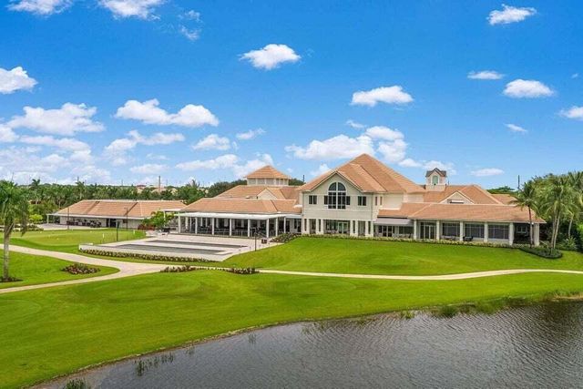 7821 Dorchester Road, Boynton Beach, FL 33472