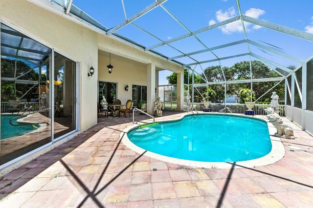 7821 Dorchester Road, Boynton Beach, FL 33472