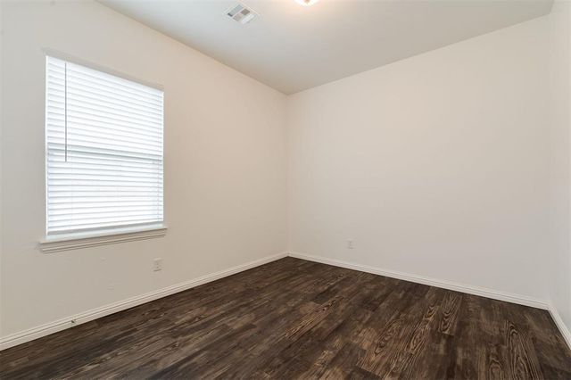 8710 Overlook Drive, Guthrie, OK 73044