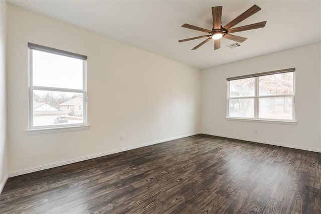 8710 Overlook Drive, Guthrie, OK 73044