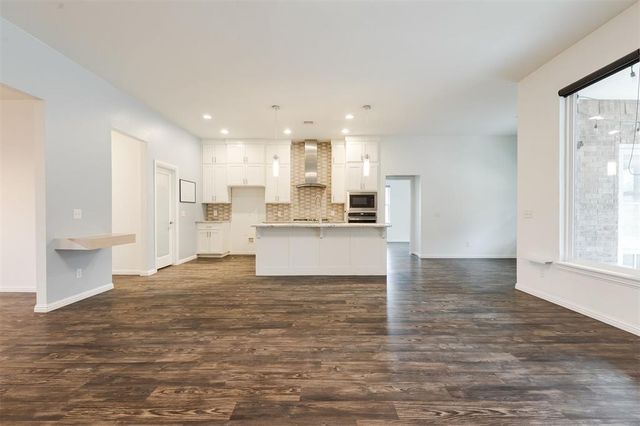 8710 Overlook Drive, Guthrie, OK 73044