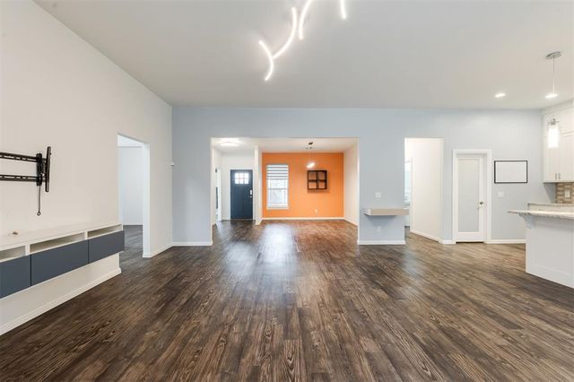 8710 Overlook Drive, Guthrie, OK 73044