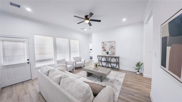 1738 Lantana Lane, El Campo, TX 77437