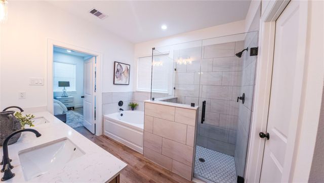 1738 Lantana Lane, El Campo, TX 77437