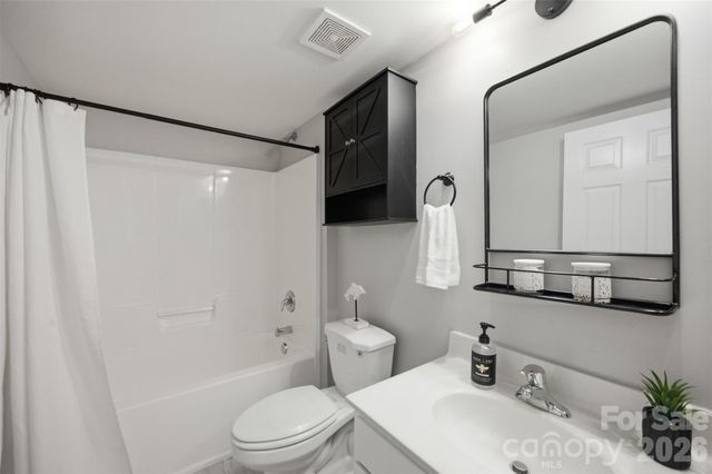 12801 Bullock Greenway Boulevard, Charlotte, NC 28277