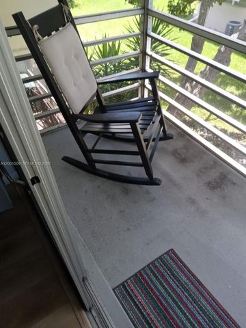 71 Waltham C 71, West Palm Beach, FL 33417