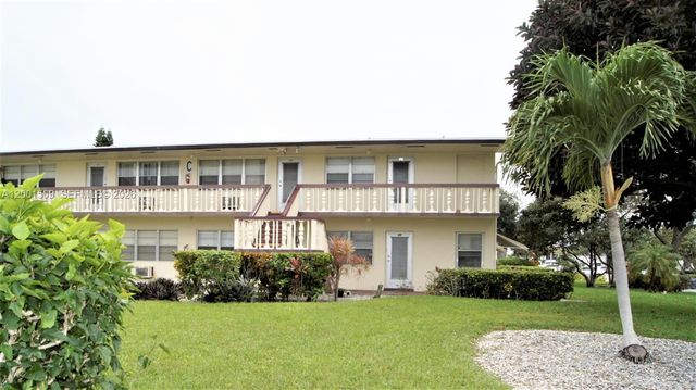 71 Waltham C 71, West Palm Beach, FL 33417