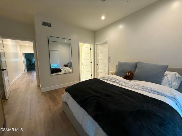 3236 Royal Oaks Drive 4, Thousand Oaks, CA 91362